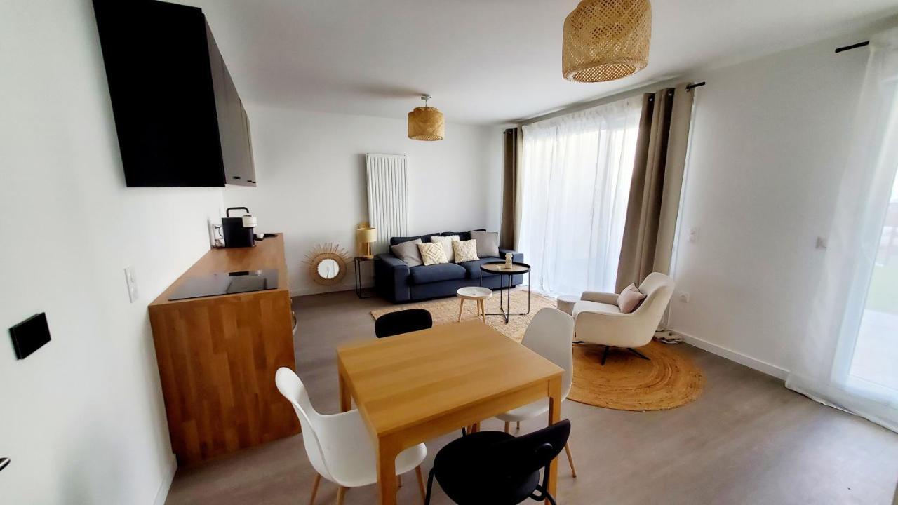 Apartment T2 Cosy, Tres Calme, Terrasse, Petit Jardin Et Parking